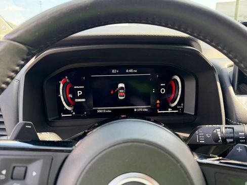 Used 2024 Nissan Rogue Platinum w/ Platinum Premium Package FWD image 16