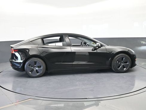 Used 2021 Tesla Model 3 Standard Range Plus image 7