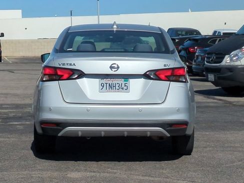 Used 2021 Nissan Versa SV FWD image 7