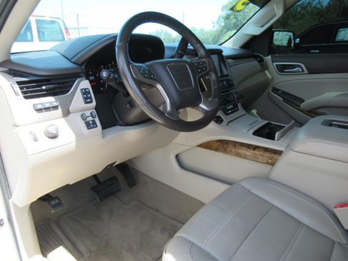 Used 2015 GMC Yukon Denali w/ Premium Package RWD image 17
