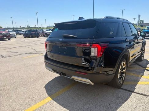 Used 2026 Ford Explorer Platinum w/ LUX Leather Package AWD/4WD image 9