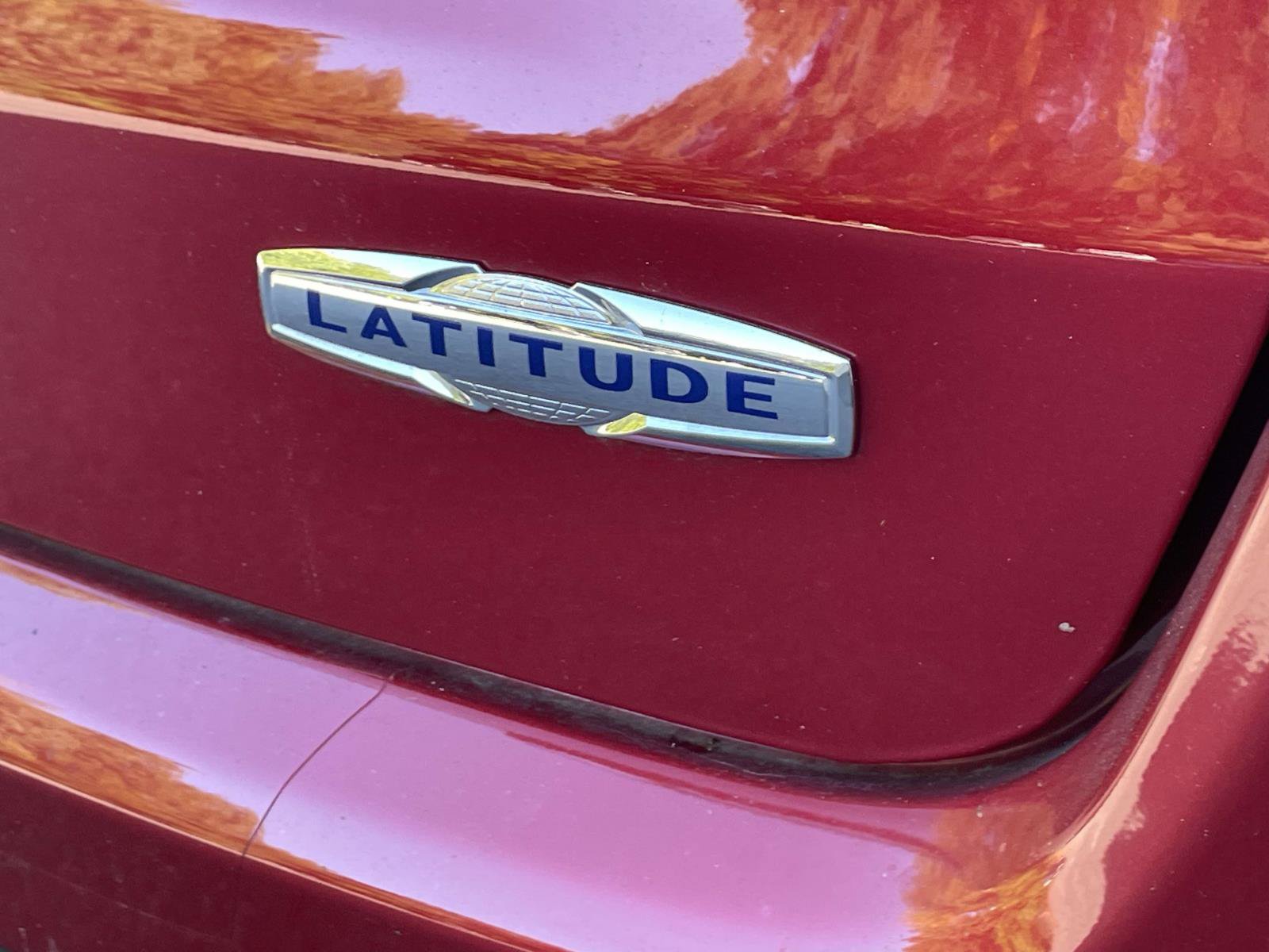 Used 2026 Jeep Compass Latitude AWD/4WD image 8