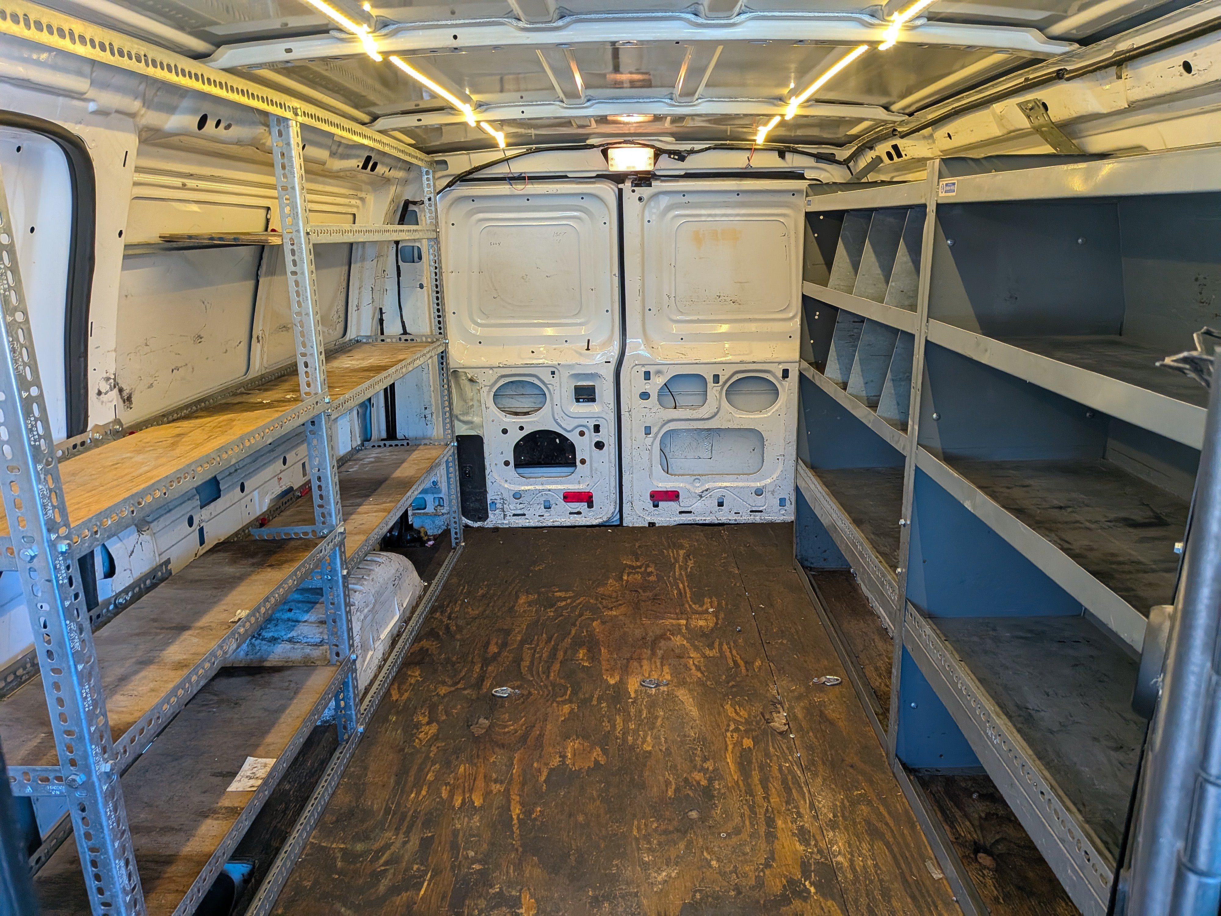 Used 2014 Ford E-350 and Econoline 350 Super Duty RWD image 13
