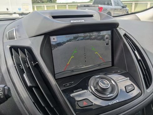 Used 2017 Ford Escape Titanium FWD image 26