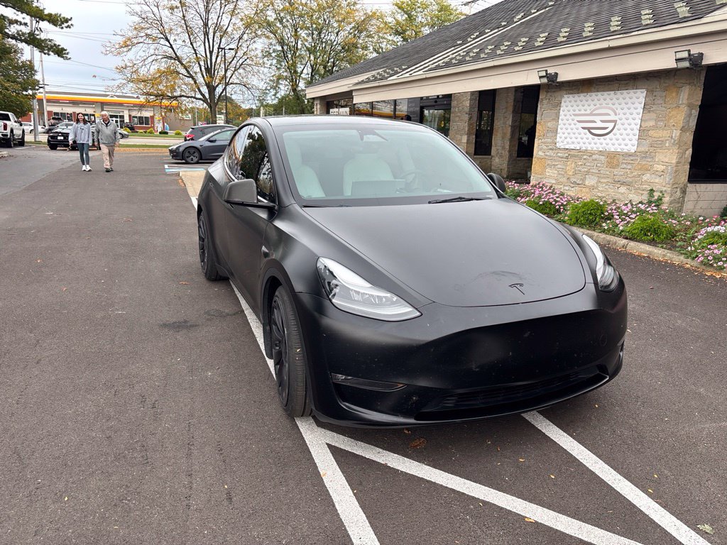 Used 2023 Tesla Model Y Performance AWD/4WD image 4