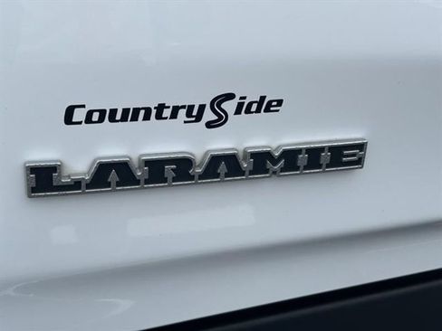 Used 2025 RAM 1500 Laramie AWD/4WD image 7