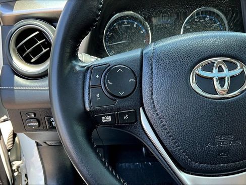 Used 2018 Toyota RAV4 Limited FWD image 13
