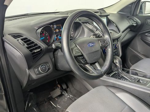 Used 2018 Ford Escape SE w/ SE Sync 3 Package AWD/4WD image 13
