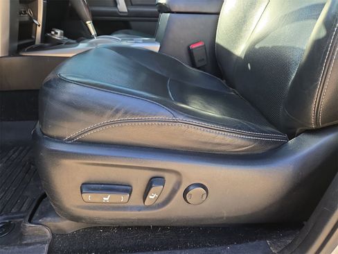 Used 2018 Toyota 4Runner Limited image 17