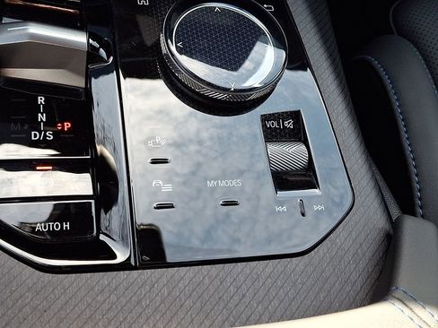 Certified 2025 BMW X3 xDrive30i w/ M Sport Package image 22