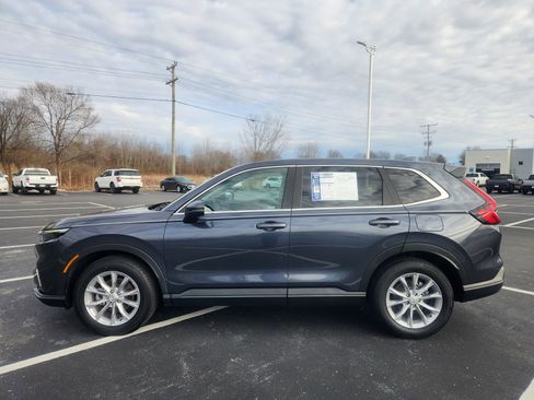Used 2023 Honda CR-V EX image 3