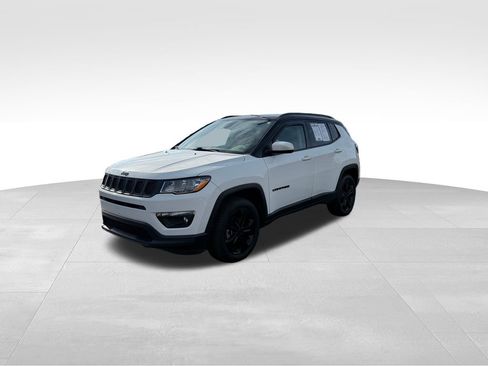 Used 2020 Jeep Compass Latitude image 3