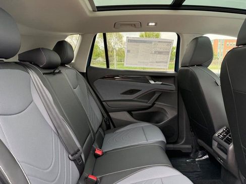 New 2026 Volkswagen Tiguan SE AWD/4WD image 5