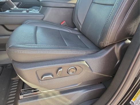 Used 2025 GMC Sierra 2500 Denali w/ Technology Package AWD/4WD image 13