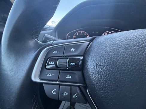 Used 2018 Honda Accord Touring image 21