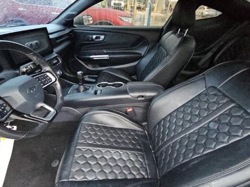Used 2024 Ford Mustang GT RWD image 4