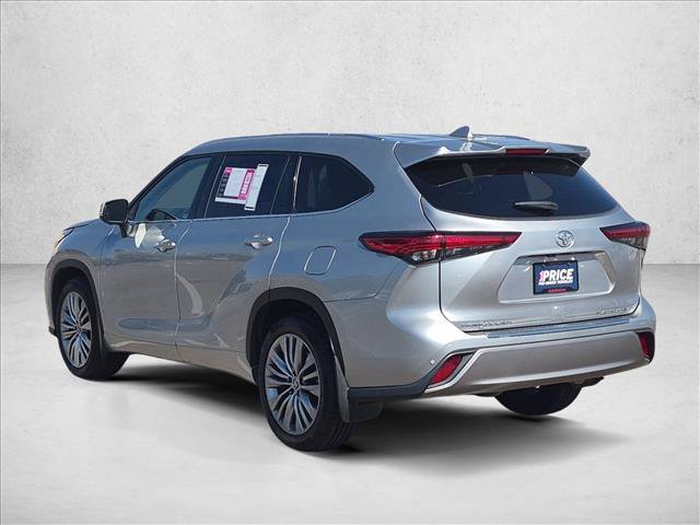 Used 2023 Toyota Highlander Platinum AWD/4WD image 8