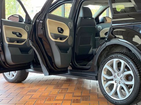 Used 2015 Land Rover Range Rover Evoque Dynamic image 15