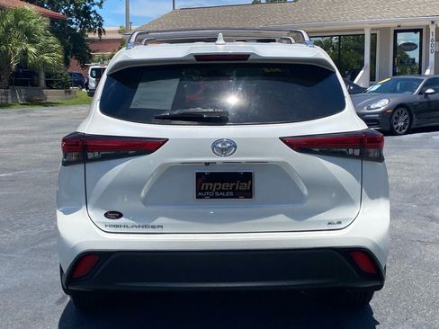 Used 2020 Toyota Highlander XLE FWD image 8