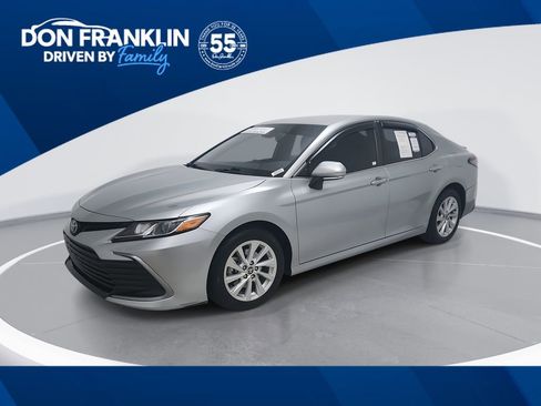 Used 2022 Toyota Camry LE w/ Convenience Package AWD/4WD image 1