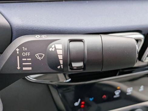 New 2026 Nissan Sentra SL w/ Floor Mat Package FWD image 19
