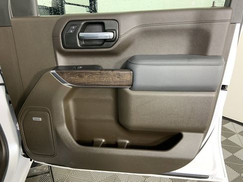 Used 2022 GMC Sierra 3500 Denali w/ Denali Ultimate Package image 26