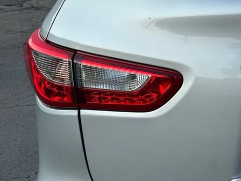 Used 2015 INFINITI QX60 Luxe w/ Premium Plus Package AWD/4WD image 12