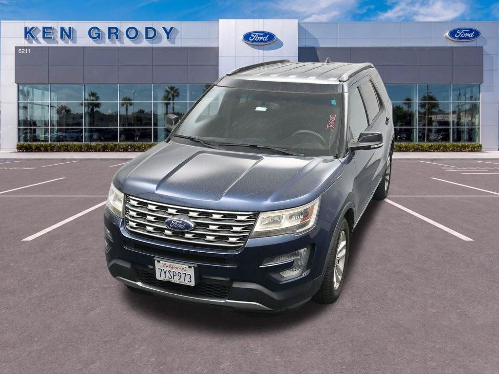 Used 2017 Ford Explorer XLT w/ Equipment Group 201A FWD image 10