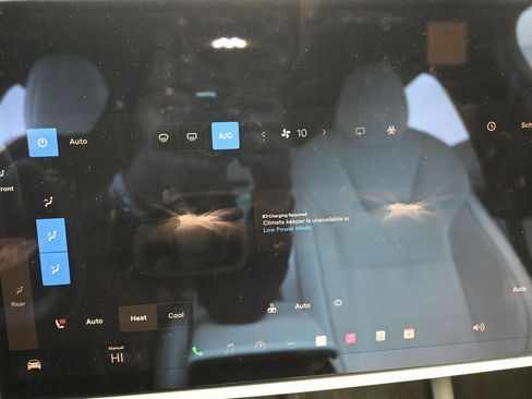 Used 2022 Tesla Model X Plaid image 16