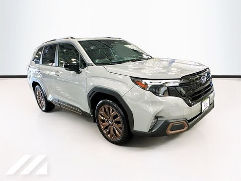 Used 2025 Subaru Forester Sport AWD/4WD image 3