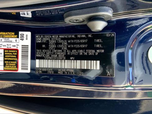 Used 2026 Toyota Sienna XLE FWD image 35