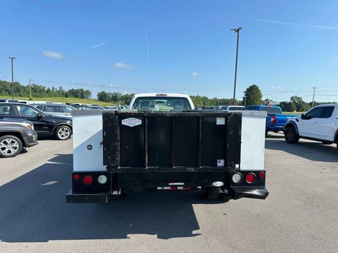 Used 2016 Ford F450 XL w/ Power Equipment Group image 17
