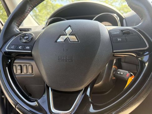 Used 2022 Mitsubishi Outlander Sport LE FWD image 28