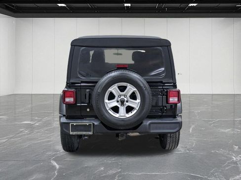 Used 2019 Jeep Wrangler Unlimited Sport S AWD/4WD image 4