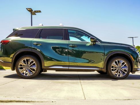 Certified 2026 INFINITI QX60 Luxe w/ Cargo Package FWD image 6