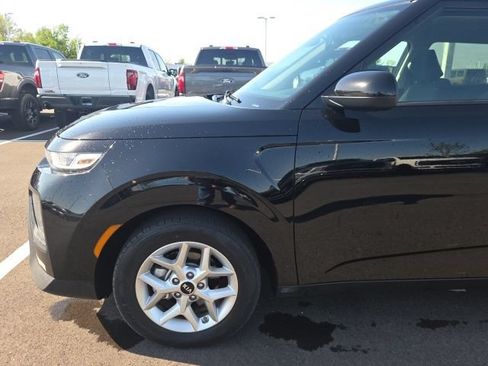 Used 2020 Kia Soul S FWD image 15