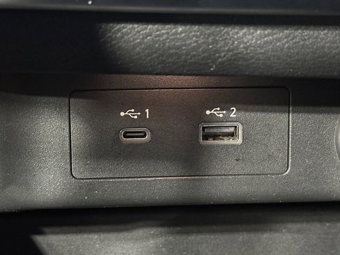 Used 2021 Nissan Rogue SV image 37