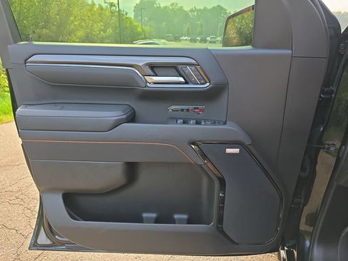 Used 2025 GMC Sierra 1500 AT4 w/ AT4 Premium Package AWD/4WD image 25