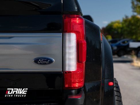 Used 2019 Ford F350 Limited image 13