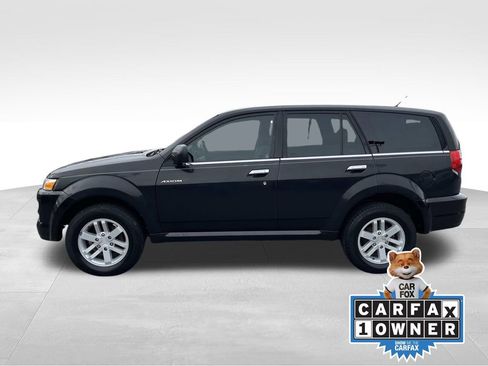 Used 2003 Isuzu Axiom S image 7