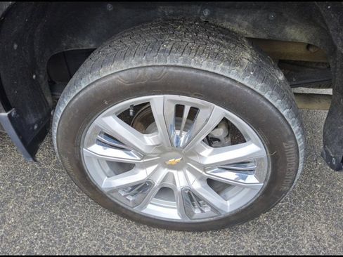 Used 2024 Chevrolet Silverado 1500 High Country w/ High Country Premium Package AWD/4WD image 15