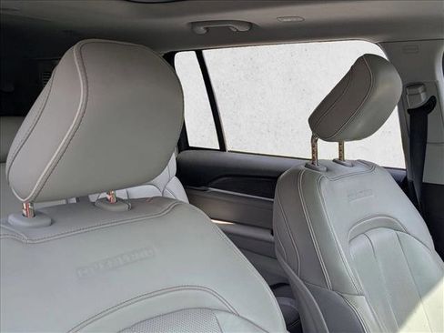 Used 2021 Jeep Grand Cherokee L Overland w/ Trailer Tow Group (B) image 20