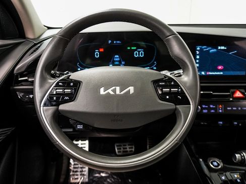 Used 2023 Kia Niro EX Touring image 15