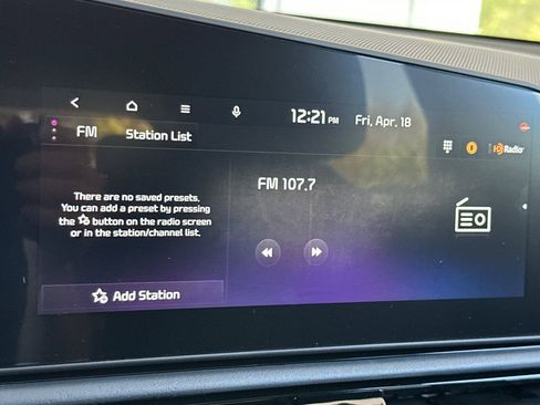 New 2025 Kia Niro SX image 14
