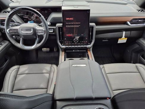 New 2026 GMC Yukon Denali w/ Denali Reserve Package AWD/4WD image 14