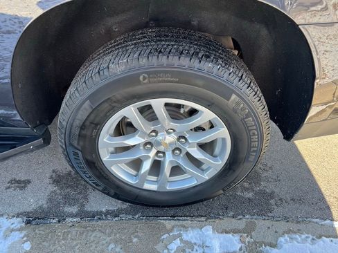 Used 2023 Chevrolet Suburban LS image 14