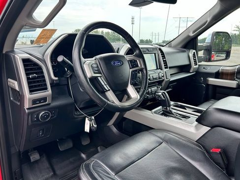 Used 2017 Ford F150 Lariat w/ Equipment Group 502A Luxury AWD/4WD image 9