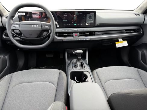 New 2025 Kia K4 LXS FWD image 10