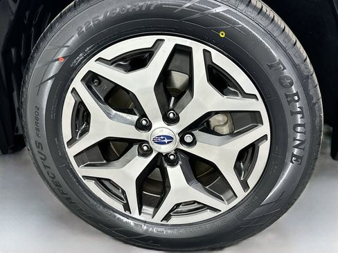 Used 2023 Subaru Forester Premium AWD/4WD image 31