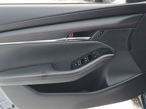 Used 2024 MAZDA MAZDA3 s image 12